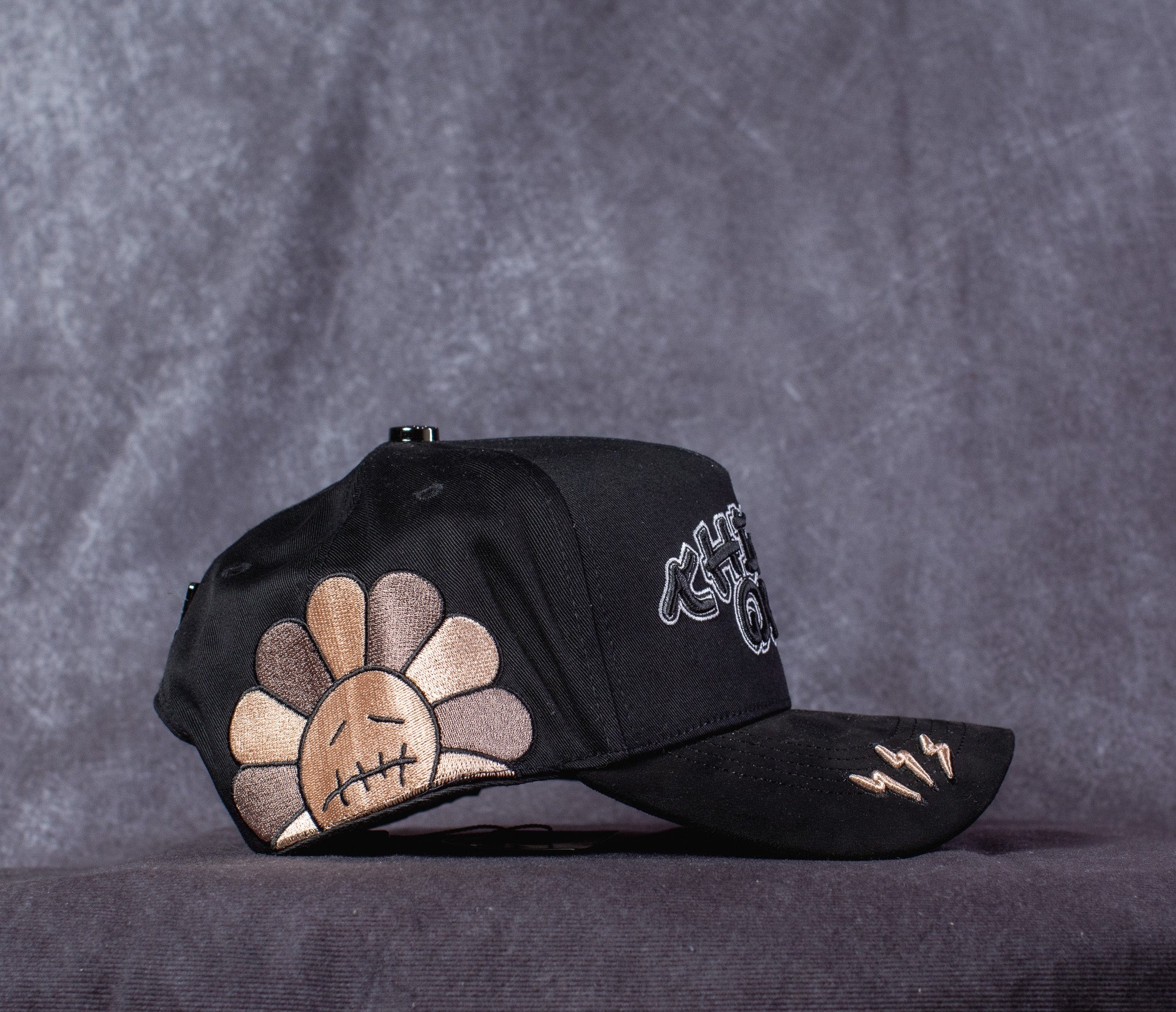 31 Hats ‘ MuraTravis ‘ anniversary