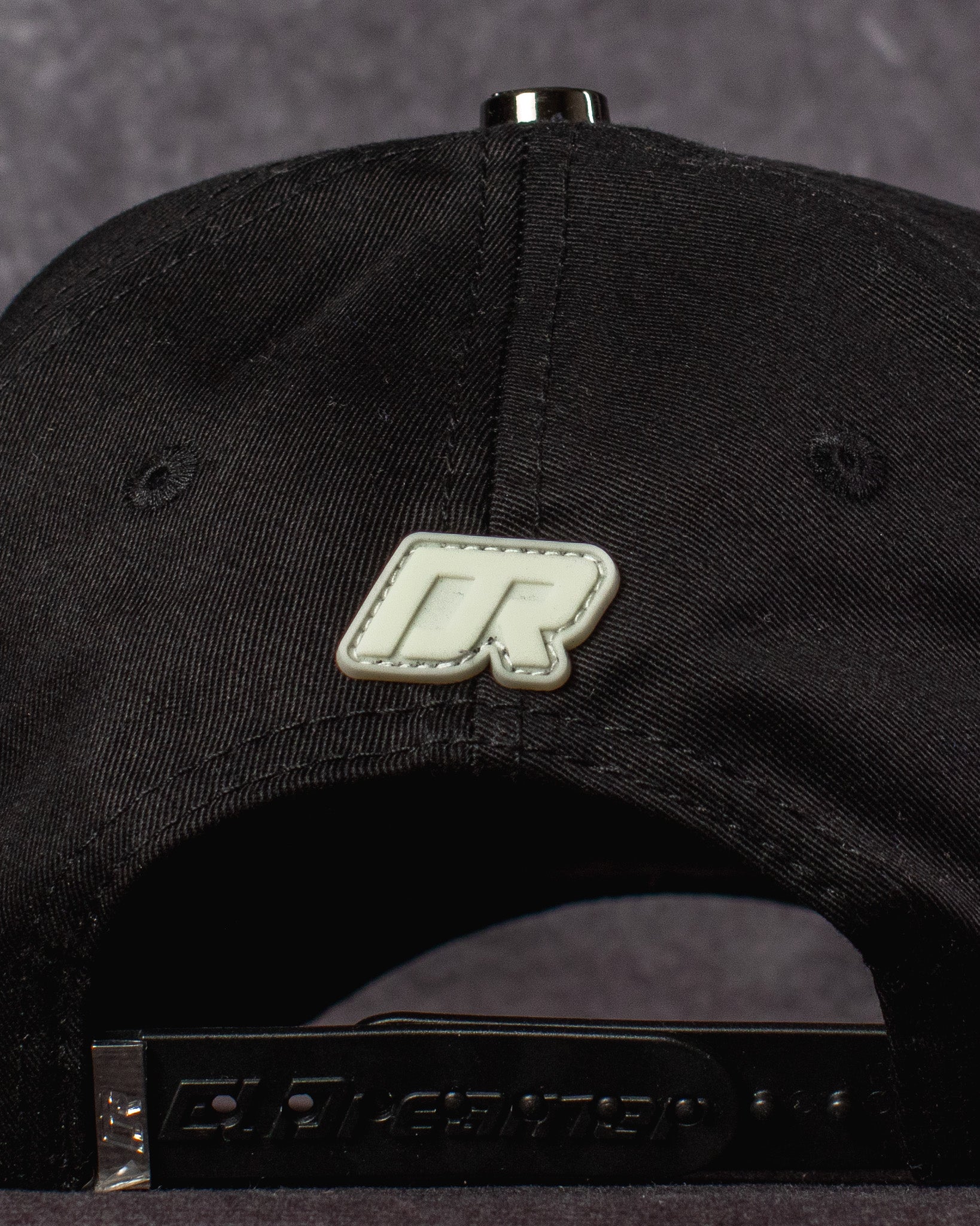 DREAMER HATS TRUST NOBODY