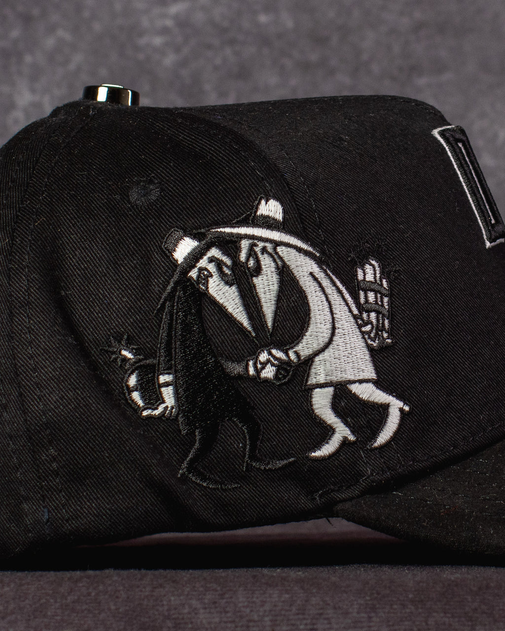 DREAMER HATS TRUST NOBODY