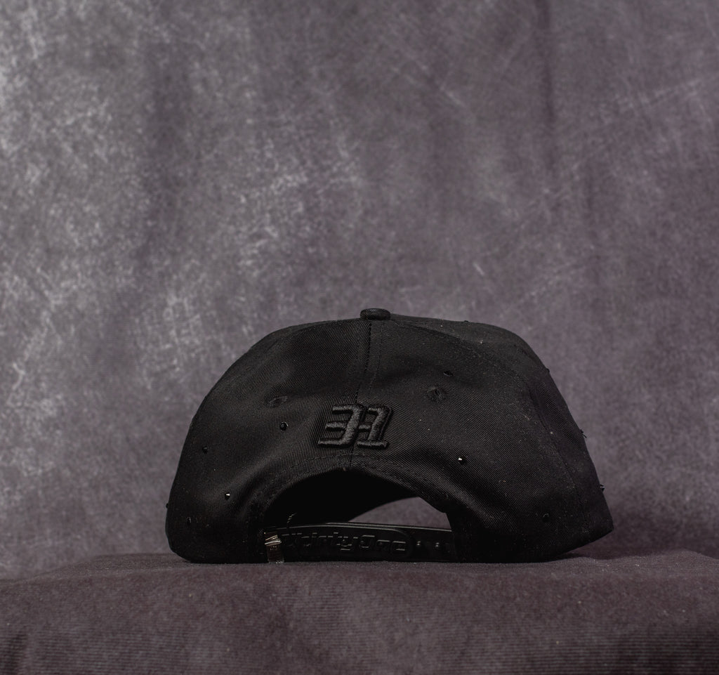 31 Hats Full black