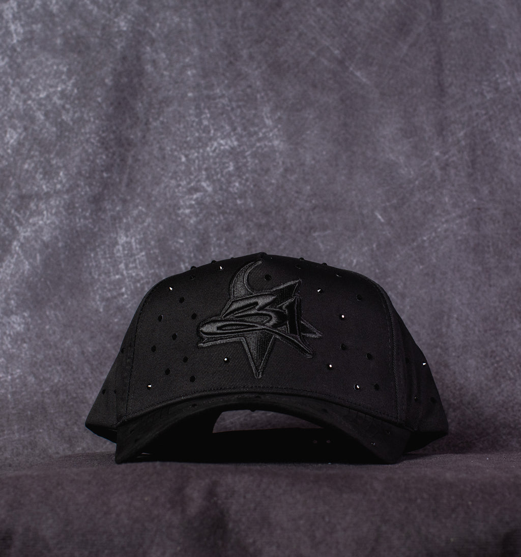 31 Hats Total Black