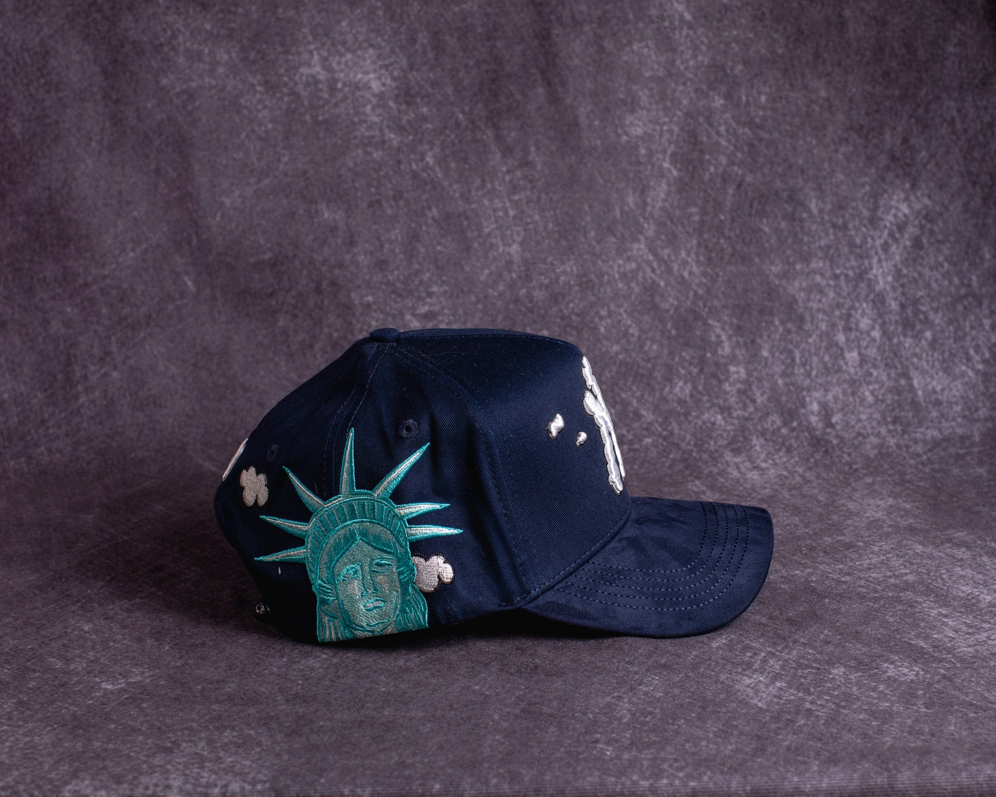 GORRA 31 HATS NEW YORK CLOUD LIBERTY STATUE NAVY