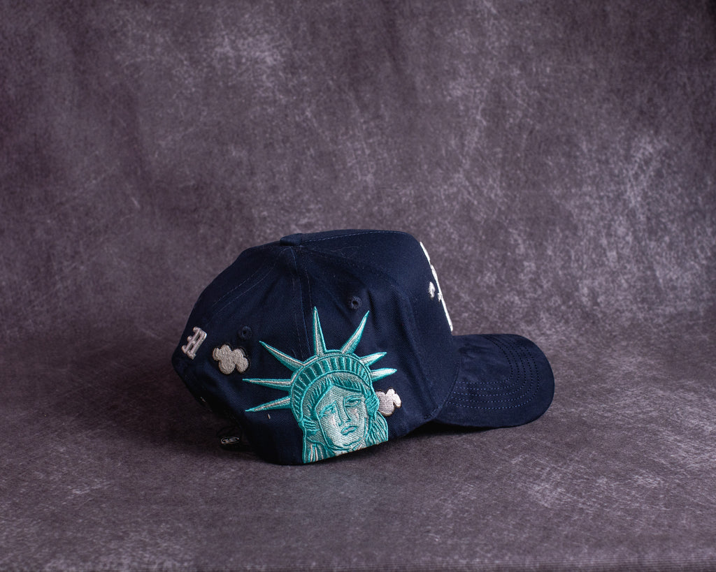 GORRA 31 HATS NEW YORK CLOUD LIBERTY STATUE NAVY