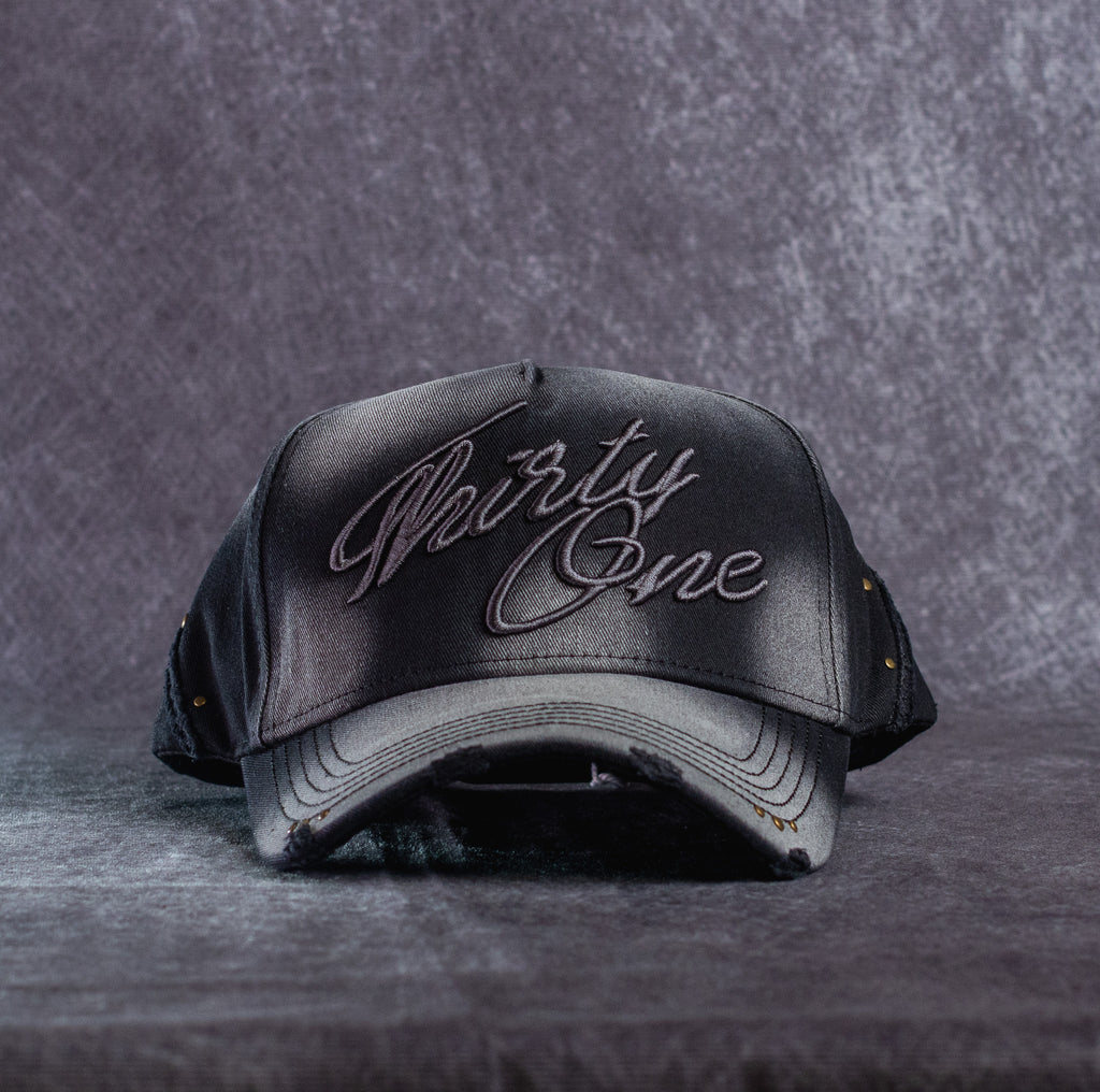 31 Hats ‘ Fade to Black ‘