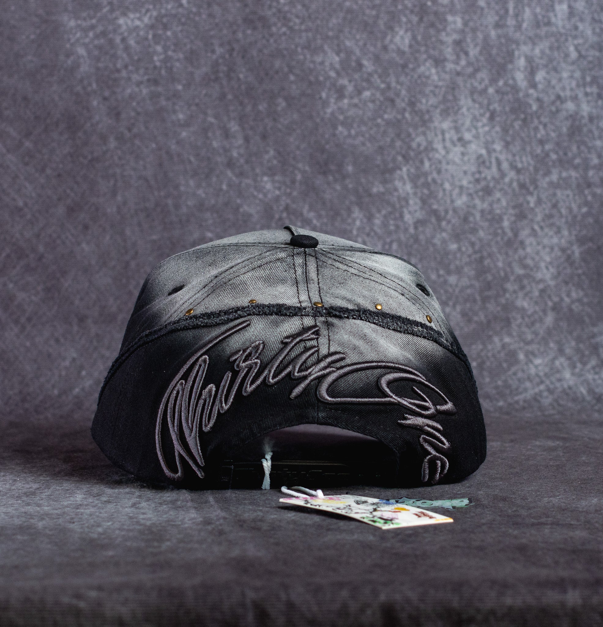 31 Hats ‘ Fade to Black ‘