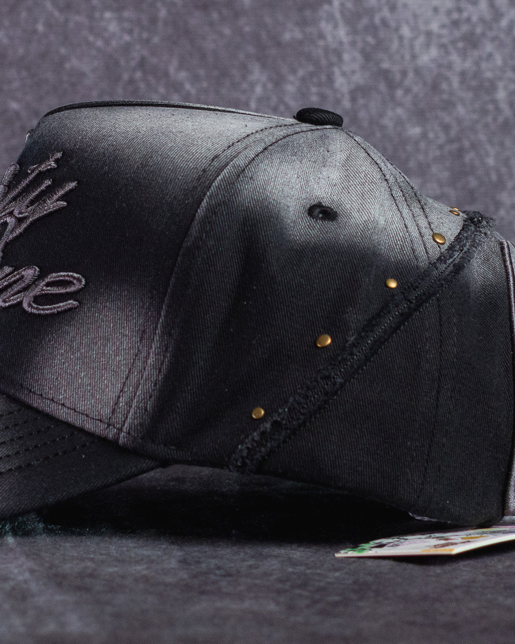 31 Hats ‘ Fade to Black ‘