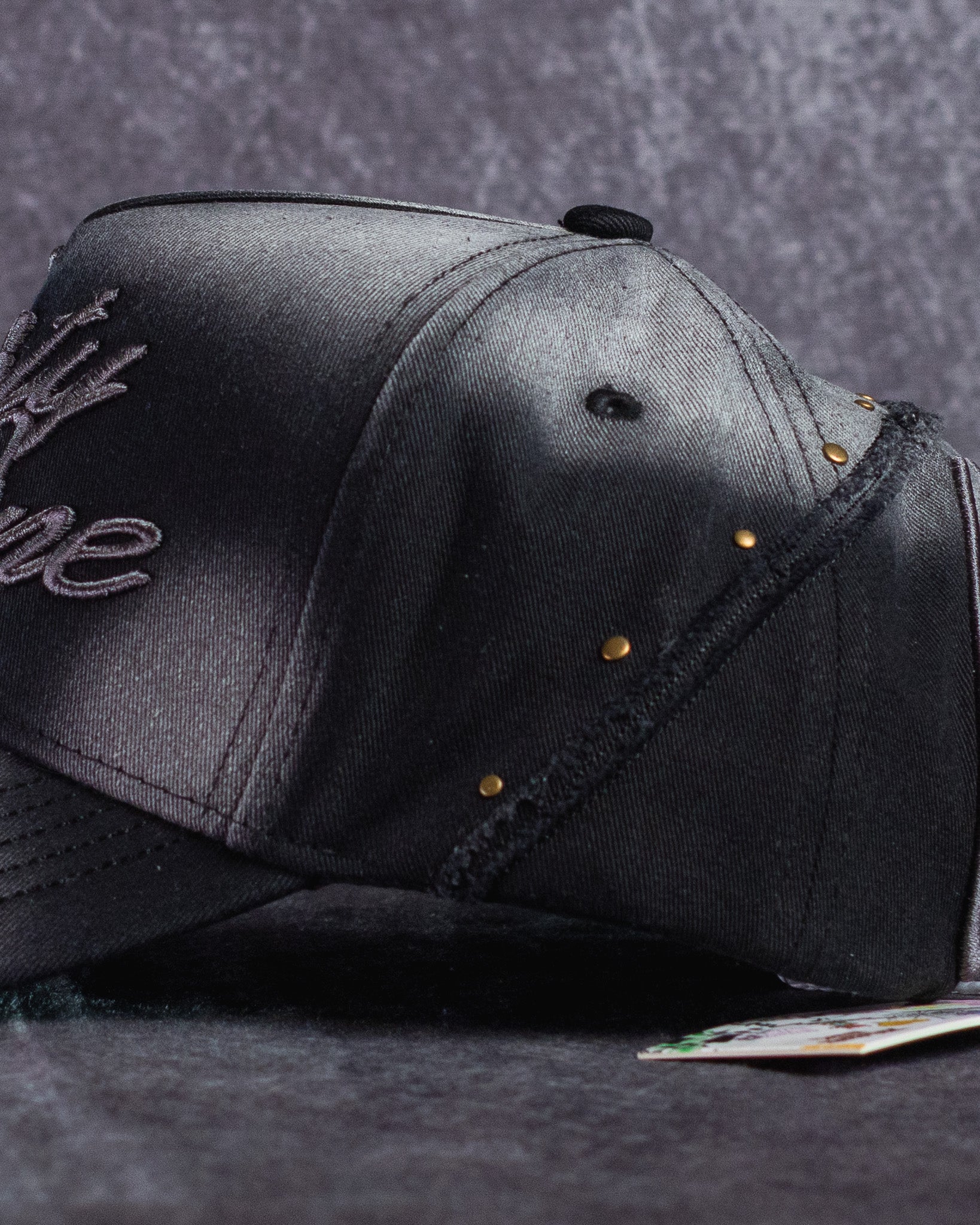 31 Hats ‘ Fade to Black ‘