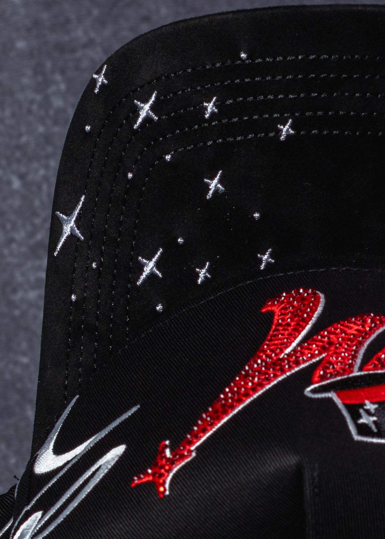 31 HATS ‘ El Mago ´ Red